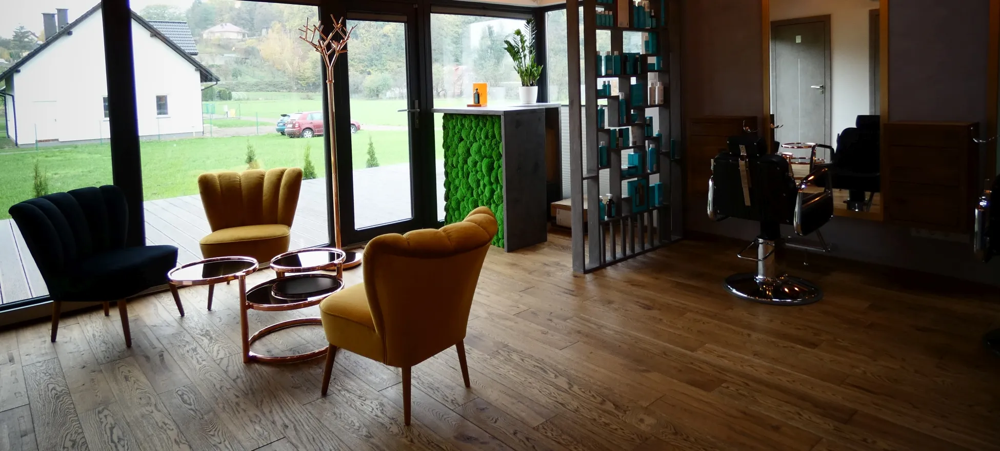Wnętrze salonu fryzjerskiego Kania Hair Design